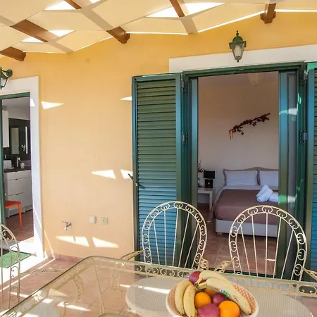 Apartment Ampelos Land