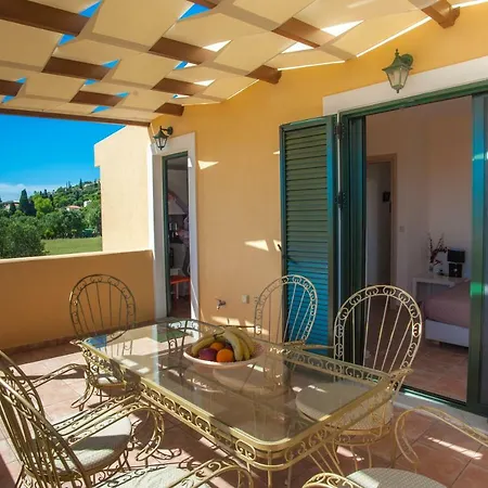 Apartment Ampelos Land