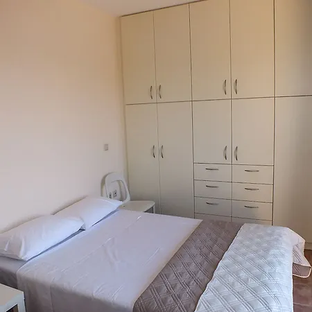 Ampelos Land דירה *